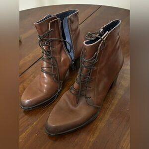 Vintage Brown Ankle Boots Lace up Front By Dorking made in Spain size 40 (US 9)